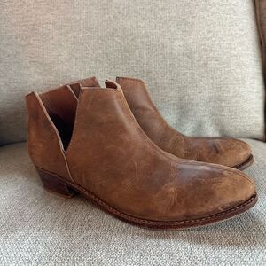 The Root Collective Blythe Booties in Chestnut Handmade Leather Boots Size 11